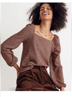 Madewell Two-Tone Rust-Brown and Cream Knit Top #minimalist #feminine